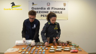 Due ventenni di Montesilvano arrestati con quasi 8 chili di droga in A14